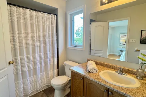 70 Lost Pond Cres, Whitchurch-Stouffville, ON L4A 0R4