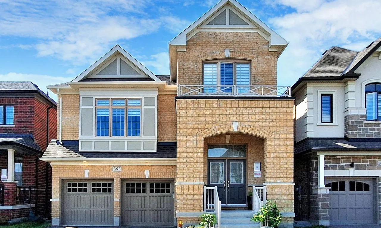 362 Danny Wheeler Blvd, Georgina, ON L4P 0K2