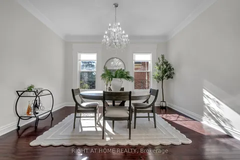 23 Highgrove Cres, Richmond Hill, ON L4C 7W9