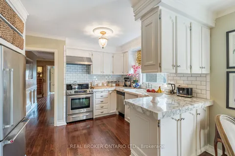 143 Dudley Ave, Markham, ON L3T 2E5