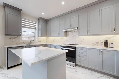 68 Kentledge Ave, East Gwillimbury, ON L9N 0V9