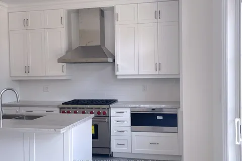 4199 Major Mackenzie Dr, Markham, ON L6C 1K4