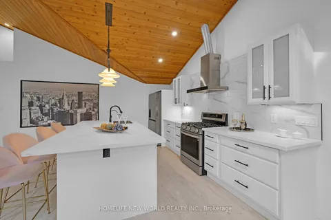 4926 Cherry St, Whitchurch-Stouffville, ON L4A 7X4