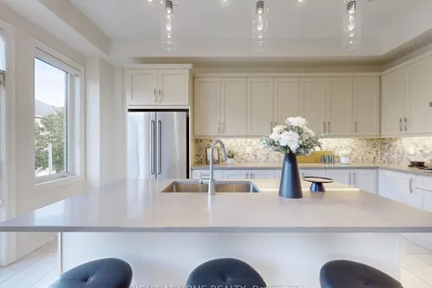28 Latchford Lane, Richmond Hill, ON L4C 7V6