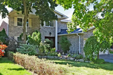 22 Dunvegan Dr, Richmond Hill, ON L4C 6K1