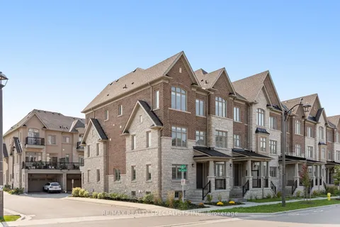 39 New Yorkton Ave, Markham, ON L6C 0Y5