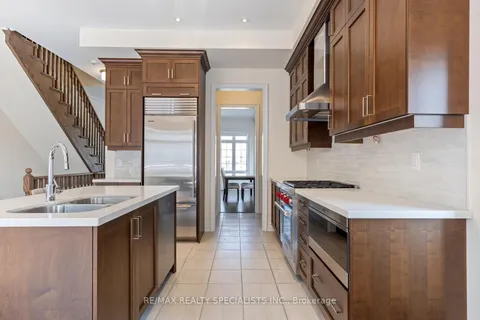 39 New Yorkton Ave, Markham, ON L6C 0Y5