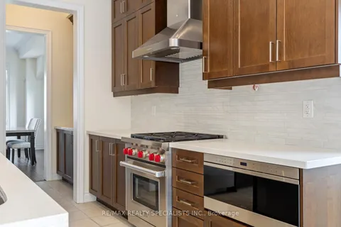 39 New Yorkton Ave, Markham, ON L6C 0Y5