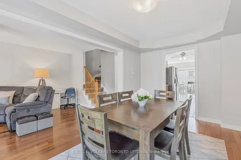80 Gail Parks Cres, Newmarket, ON L3X 3B9