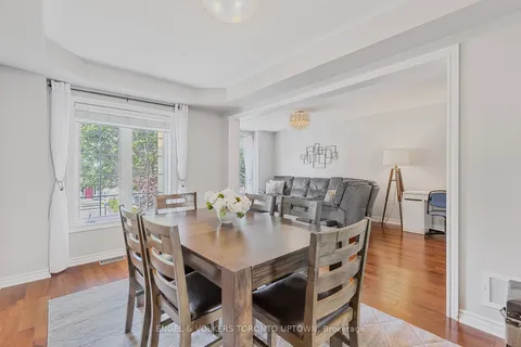 80 Gail Parks Cres, Newmarket, ON L3X 3B9