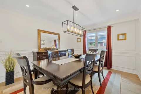 15 Meadowview Dr, Bradford West Gwillimbury, ON L3Z 3J4