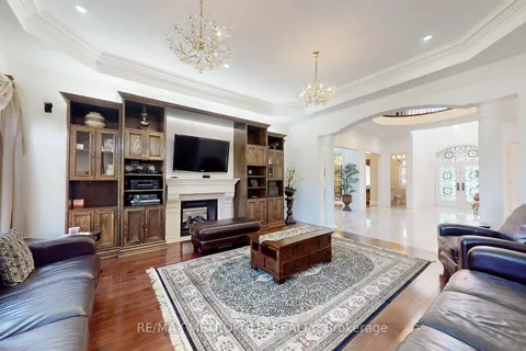 8 Heritage Woods Manr, Markham, ON L6C 3H1