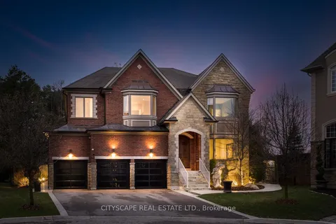 28 Sweet Valerie Crt, Vaughan, ON L6A 0C6