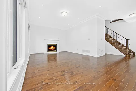138 Alfred Paterson Dr, Markham, ON L6E 1L1