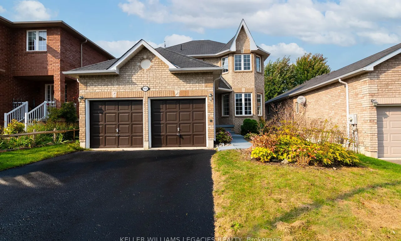1422 Benson St, Innisfil, ON L9S 0C8