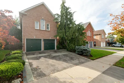 109 Downing Blvd, Vaughan, ON L4J 7M2