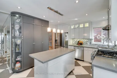 109 Downing Blvd, Vaughan, ON L4J 7M2