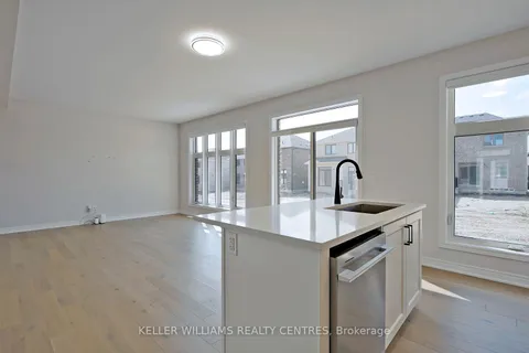 12 Sam Battaglia Cres, Georgina, ON L0E 1R0