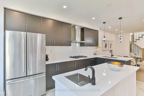 113 Greensboro Dr, Markham, ON L3R 0W1