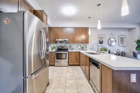 10279 Woodbine Ave, Markham, ON L6C 0J7