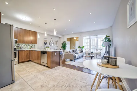10279 Woodbine Ave, Markham, ON L6C 0J7