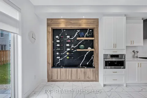34 Concert Hill Way, East Gwillimbury, ON L9N 0W8