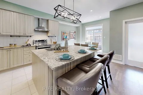 20 Deep River Lane, Richmond Hill, ON L4C 5S4