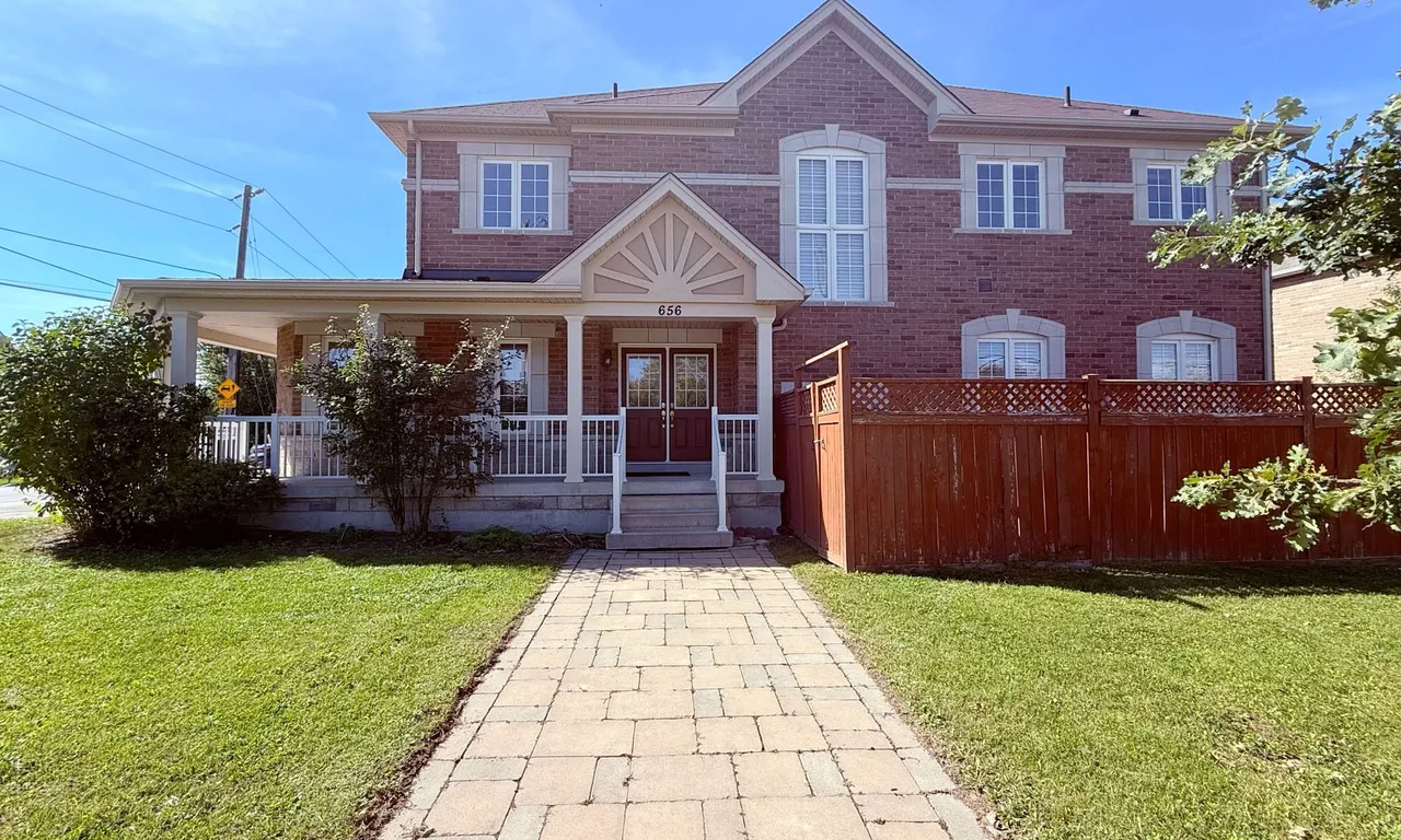 656 North Lake Rd, Richmond Hill, ON L4E 3C8