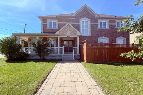 656 North Lake Rd, Richmond Hill, ON L4E 3C8