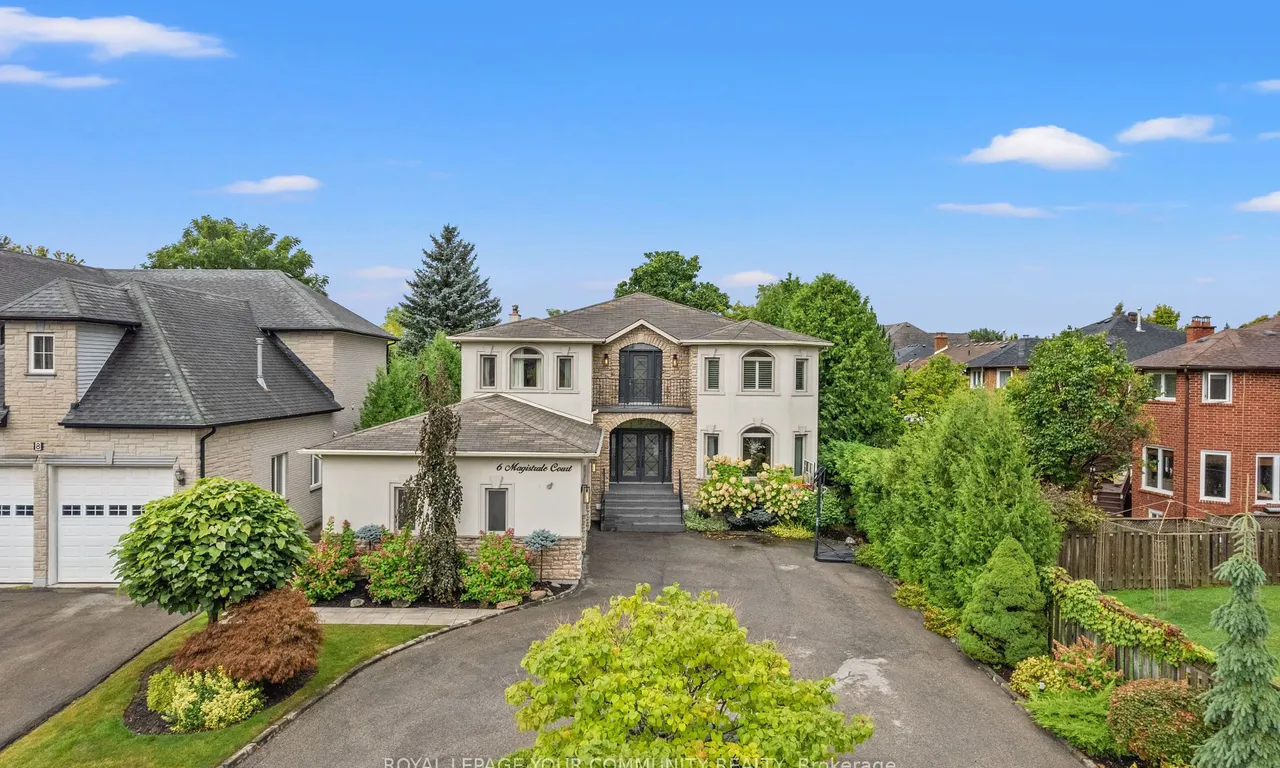 6 Magistrale Crt, Richmond Hill, ON L4C 0H3