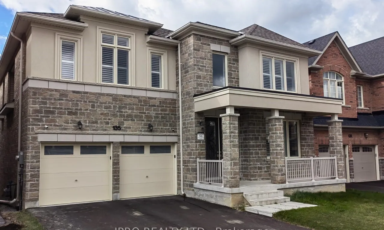 135 Ben Sinclair Ave, East Gwillimbury, ON L9N 0S3