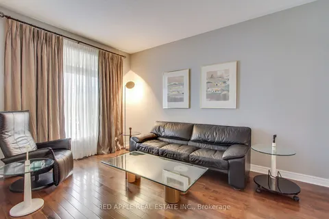 371 Woodspring Ave, Newmarket, ON L3X 3H1