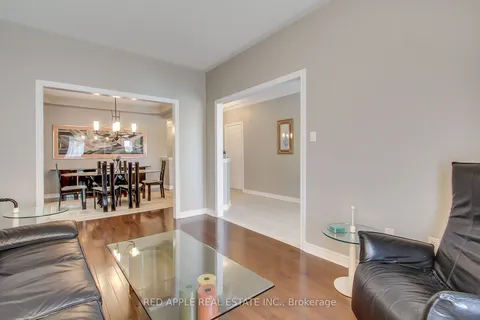 371 Woodspring Ave, Newmarket, ON L3X 3H1