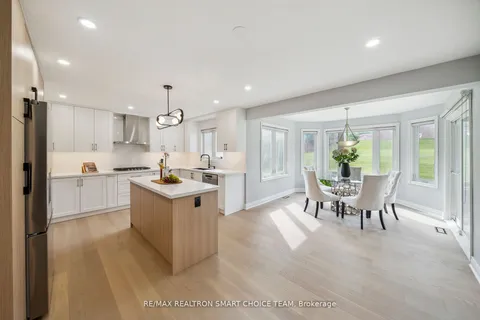 89 Beckenridge Dr, Markham, ON L3S 3B1