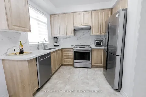 102 Roy Grove Way, Markham, ON L6E 0T7