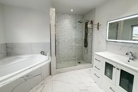 31 Chalone Cres, Vaughan, ON L4H 1V6