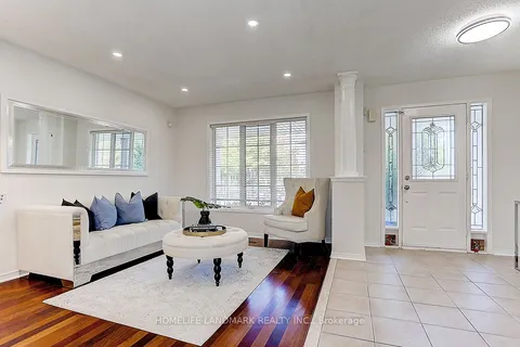 70 Chestertown Sq, Markham, ON L6C 2R4