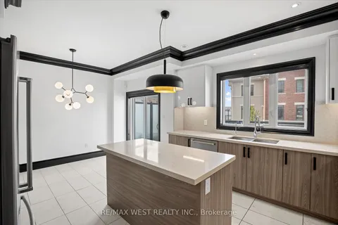 60 Saddlecreek Dr, Markham, ON L3T 0A4