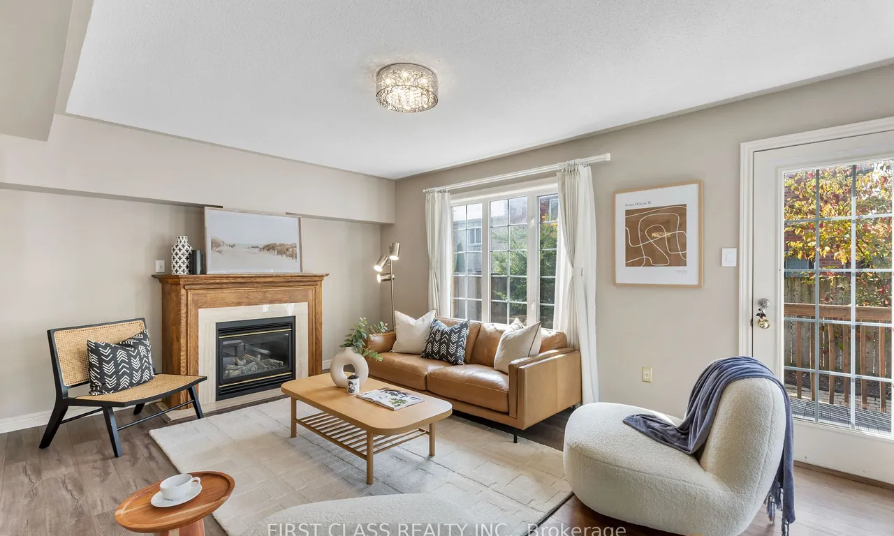 69 Burgess Cres, Newmarket, ON L3X 2T7