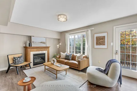 69 Burgess Cres, Newmarket, ON L3X 2T7