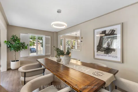 69 Burgess Cres, Newmarket, ON L3X 2T7