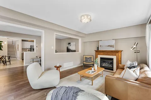69 Burgess Cres, Newmarket, ON L3X 2T7