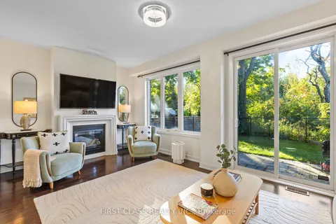 21 Dariole Dr, Richmond Hill, ON L4E 0Z2