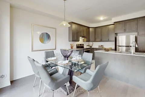74 William F Bell Pkwy, Richmond Hill, ON L4S 0K1