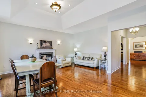 6 Hayhoe Lane, Vaughan, ON L4L 0A9