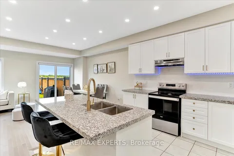 72 Lorne Thomas Pl, New Tecumseth, ON L9R 0V8