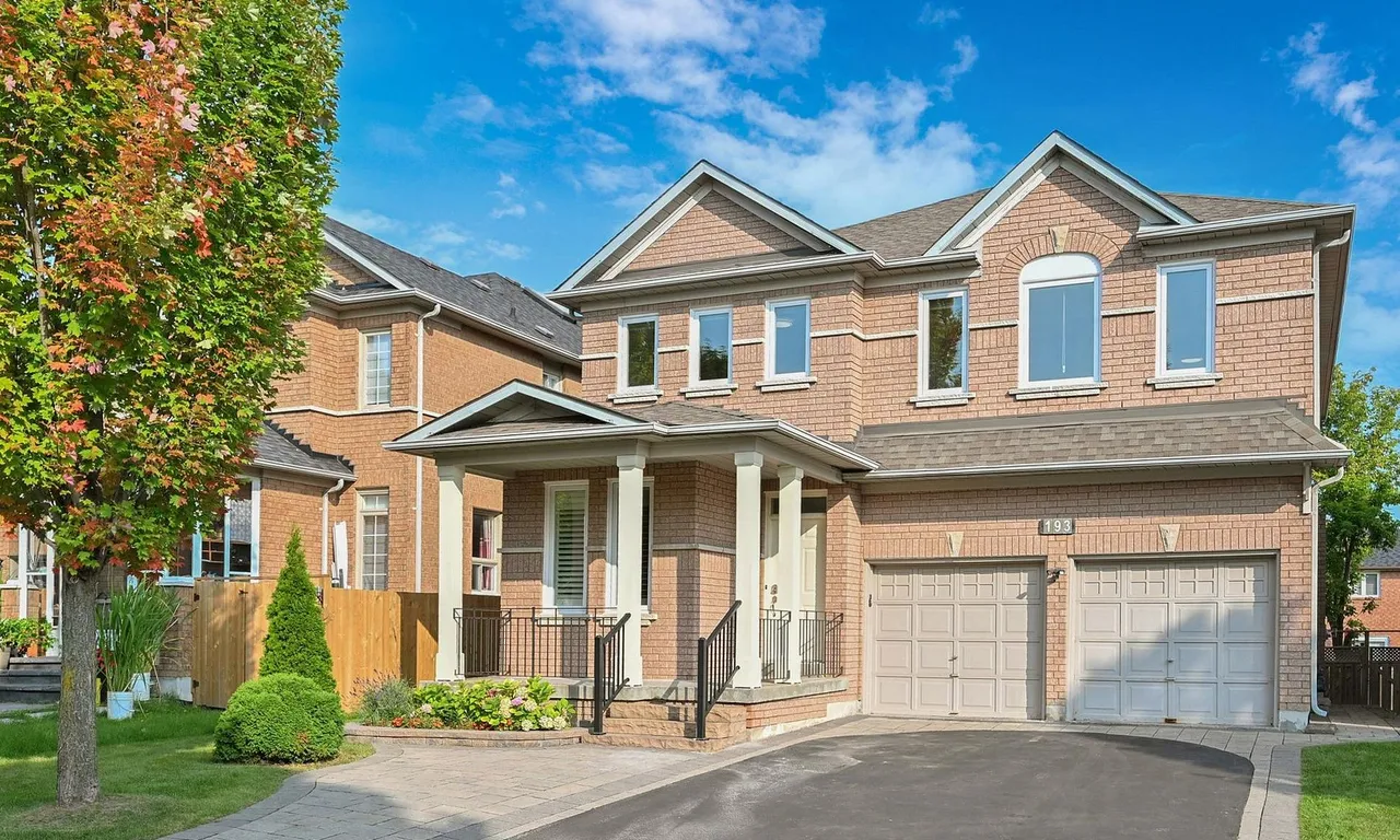 193 Valentina Dr, Markham, ON L3R 4R8