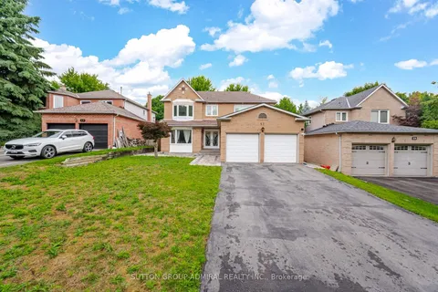 57 Haskell Cres, Aurora, ON L4G 5T4
