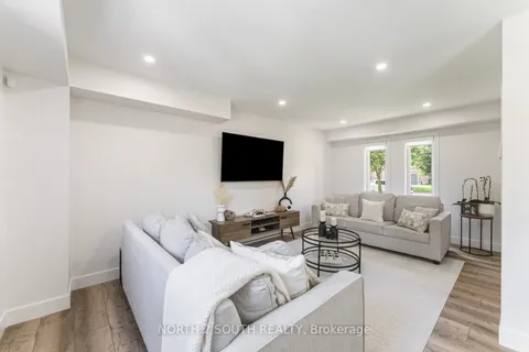 5 Daniele Ave, New Tecumseth, ON L0G 1A0