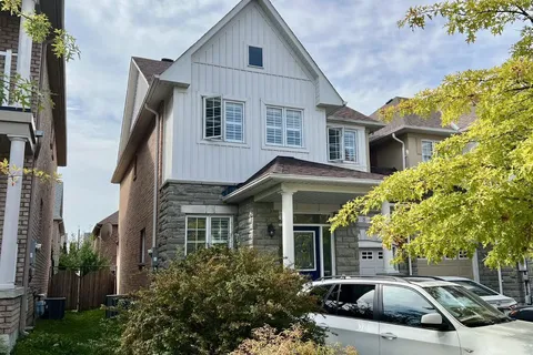 8 Picnic St, Richmond Hill, ON L4E 5C3